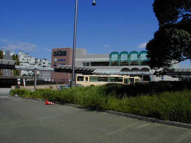 ���{�s�@�i�q���{�����w�@�o�X�̂��